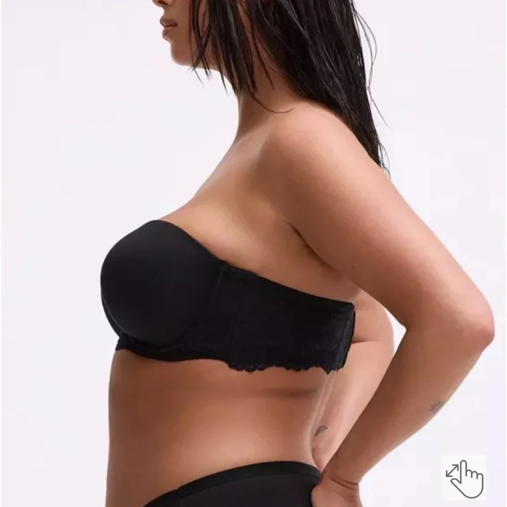 Torrid Strapless Lightly Lined Smooth Bra Black 40G Staple Bra